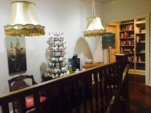 The English Merchant'S Inn ワクサハチー エクステリア 写真